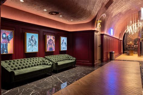 Кинотеатр MULTIPLEX в Gagarinn Plaza Одесса - купить билет в кинотеатр ...