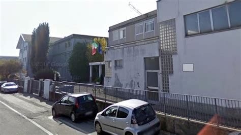 Crolla Il Controsoffitto In Una Scuola Media A Rivarolo Canavese