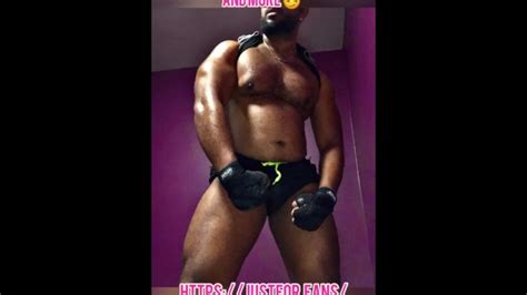 Sweaty Horny Himbo Bouncing And Flexing At The Gym Pornhub Gay