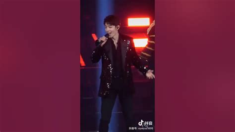 Xiao Zhan Sub Fancam Depressed On New Year Concert Full Version 肖战