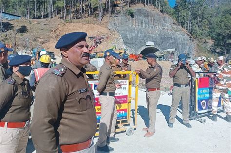 Rescue Efforts To Save India Road Workers From Tunnel Hits Snag Upi