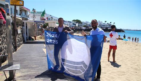 Las Nuevas Banderas Azules Ya Ondean En Playa Blanca Y Puerto Calero