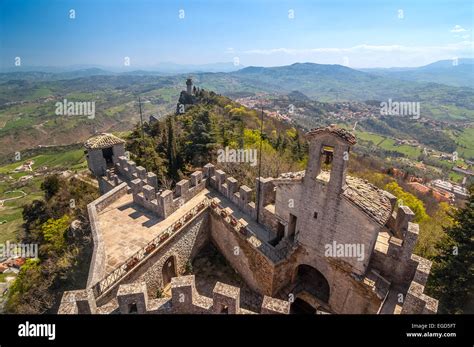 Fortress Tower Hi Res Stock Photography And Images Alamy