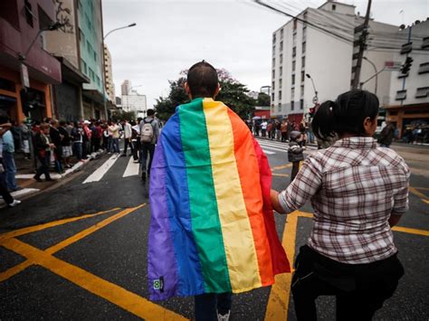 Parada Gay altera trânsito na região da avenida Paulista neste domingo Notícias Cotidiano
