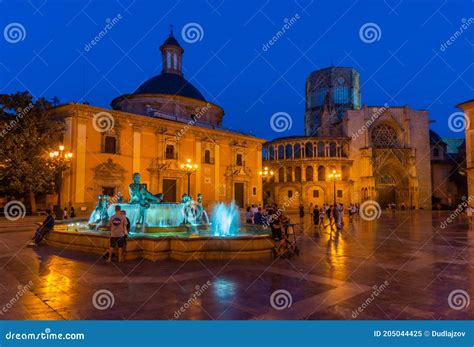 VALENCIA, SPAIN, JUNE 17, 2019: Night View of Plaza De La Virgen in Valencia, Spain Editorial ...