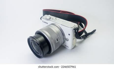 286 Camera Canon 2023 Images, Stock Photos & Vectors | Shutterstock