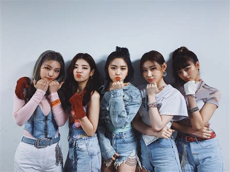 Pin By Xiaoeunace On Itzy Itzy Kpop Girls Girl