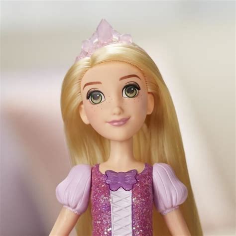 Disney Princesses Raiponce Chantante Poup E Mannequin Chantante