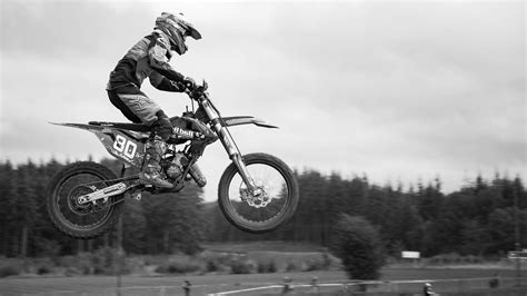 Comment Assurer Une Moto Cross L Gislations Et Garanties