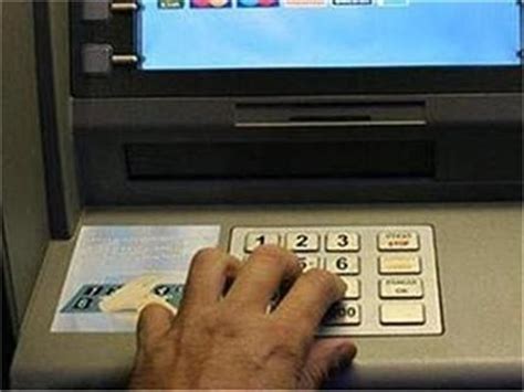 Българи замесени в скиминг схема за 1 млн. долара в Канада