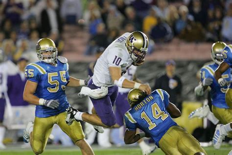 Ucla Bruins Washington Huskies How To Watch Uw Dawg Pound