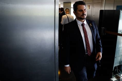 Marcos Do Val Presta Novo Depoimento Pf Poder Folha