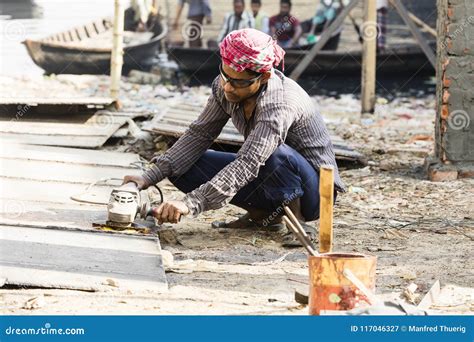 Dhaka Bangladesh February 24 2017 Worker On A Ship Dock On Dhaka Editorial Photography