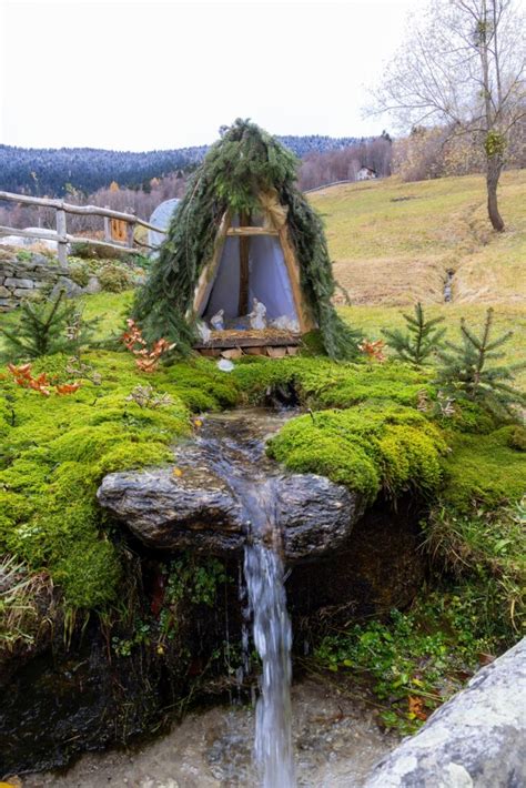 Presepi Sullacqua La Magia Del Natale Nel Cuore Delle Alpi