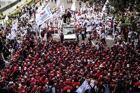 50 000 Buruh Akan Gelar Aksi May Day Di Istana Negara Rabu