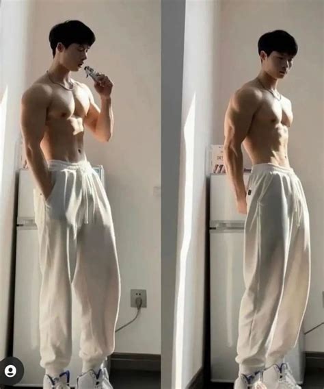 Pin by 𝓈𝓀𝒷 on ᵈʳᵃʷᶦⁿᵍ Asian male model Handsome asian men Hot asian men