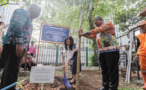 Jelang HUT MNC Group Liliana Tanoesoedibjo Tanam Langsung Pohon