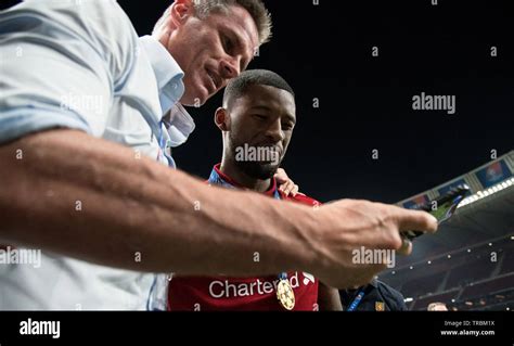 Georginio Wijnaldum Of Liverpool Has A Selfie With Jamie Carragher