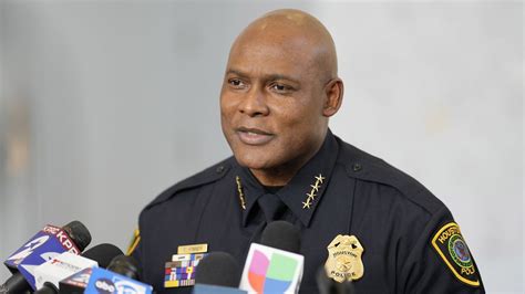 Houston mayor says police chief is out amid probe