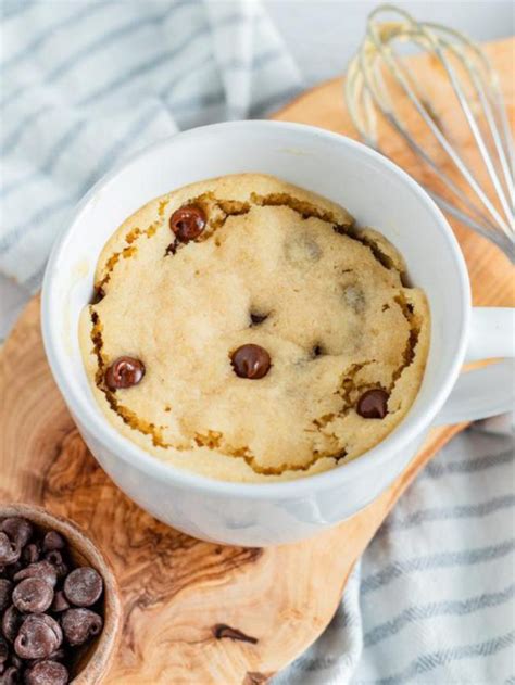 Microwave Peanut Butter Chocolate Chip Mug Cake Recipe