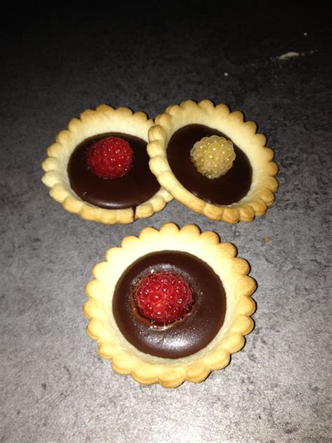 Petites tartelettes choco framboise à agrémenter comme on veut choco