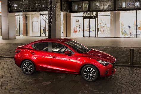 Mazda2 02 画像｜デミオのセダン版もかなりスポーティ！「mazda2」セダンが世界デビュー