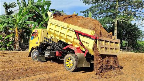 Truk Jomplang Mobil Dump Truk Tanah Dumping Tanah Timbunan Youtube