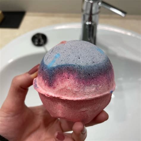 Lush Fresh Handmade Cosmetics Sex Bomb Bath Bomb Review Abillion