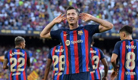 El Clasico Will Robert Lewandowski Recover In Time Xavi Breaks