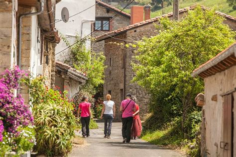 El camino de los maquis por el Val de San Vicente Cantabria Guía Repsol