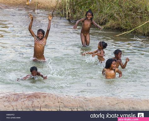African Woman Nude River Bathing Picture Sex Leaks
