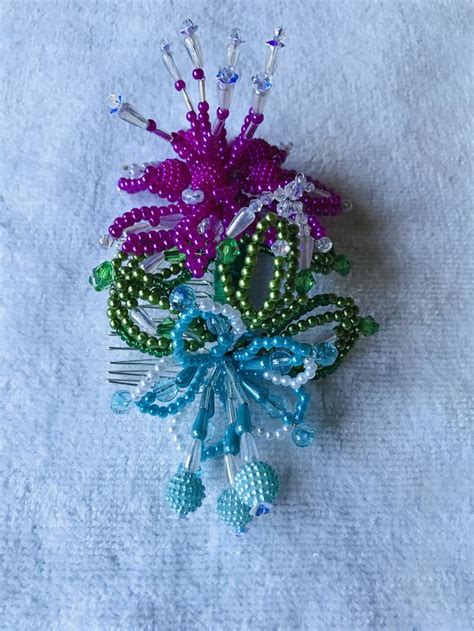 Pin By Luz Maria On Tembleques Bead Work Christmas Wreaths Tembleque