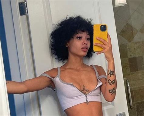 Coi Leray Looking Sexy And Nude In A Bikini TwinkleTag