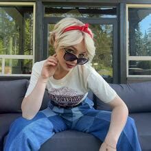 KallMeKris Nude Leaks Fapopedia