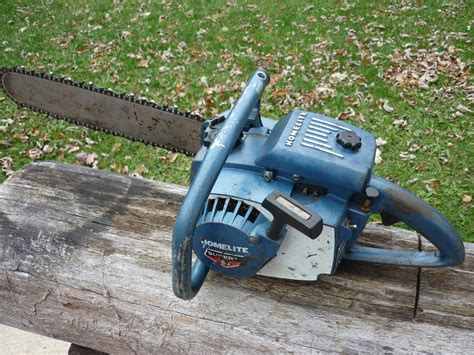 VINTAGE CHAINSAW COLLECTION: HOMELITE GROUP OF SAWS.