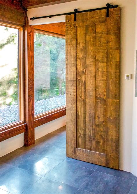 Beautiful Inside and Out: Rustic Accents: Beautiful Barn Doors