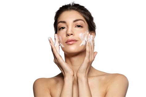 Cleanser Vs Face Wash Differences How To Use Them And More