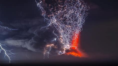 Volcano Lightning Storm Wallpaper | Volcano Erupt