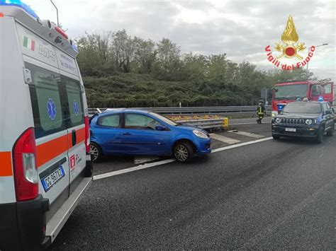 Incidente Tra Un Camion E Un Auto Sulla A4 Donna Ferita Il Cittadino