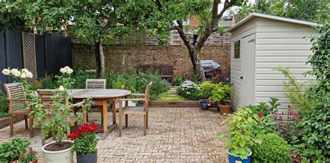 Breeze Garden Design Garden With Lawn For A Plant Lover Ealing West