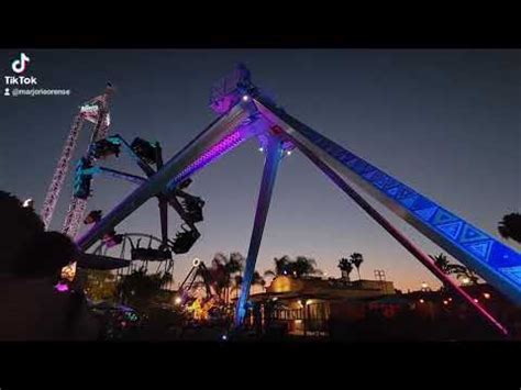 La Revolucion Ride At Knotts Berry Farm Knotts Scaryrides