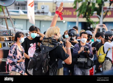 Bangkok Thailand August Pro Democracy Protesters Thalufah