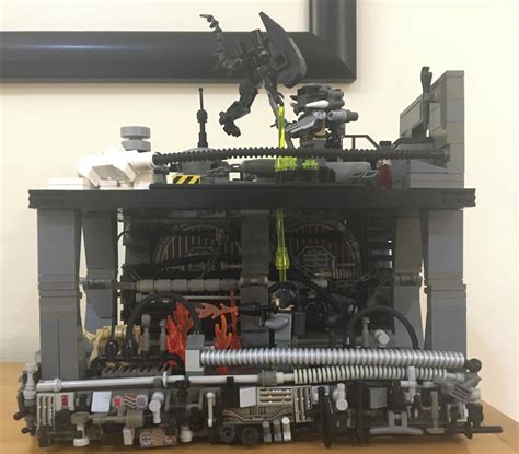 Lego Alien Vs Predator Moc : r/lego