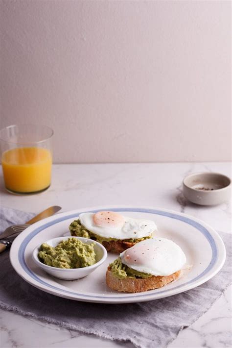 Easy Poached Egg And Smashed Avocado Toast Simply Delicious Recipe Poached Eggs Healthy