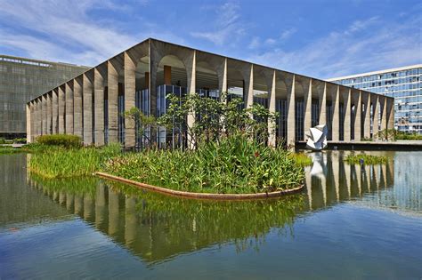 Oscar Niemeyer Architecture Photos | Architectural Digest