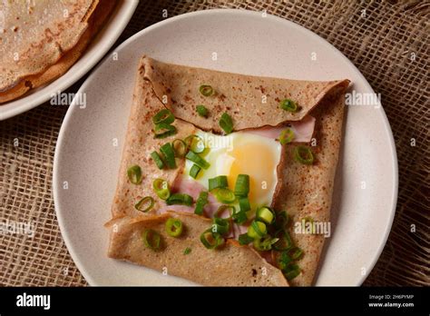 Galette Bretonne Sarrasin De Galette Cr Pe De Sarrasin Avec Uf Frit