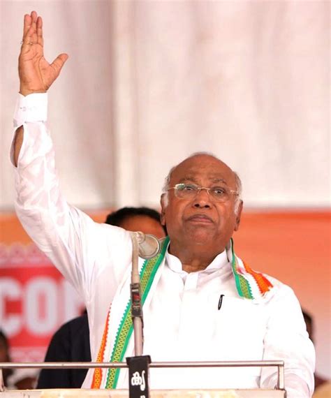 Chengannur Congress National President Mallikarjun Kharge During An