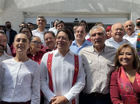 Corcholatas De Amlo Encabezan Cónclave Morenista Sheinbaum Descarta