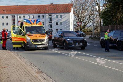 Kind Bei Verkehrsunfall Verletzt Rettungshubschrauber Landet