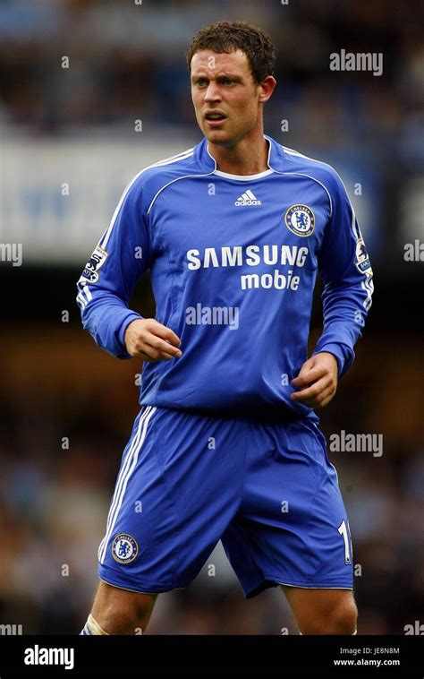 WAYNE BRIDGE CHELSEA FC STAMFORD BRIDGE CHELSEA LONDON ENGLAND 20 August 2006 Stock Photo - Alamy